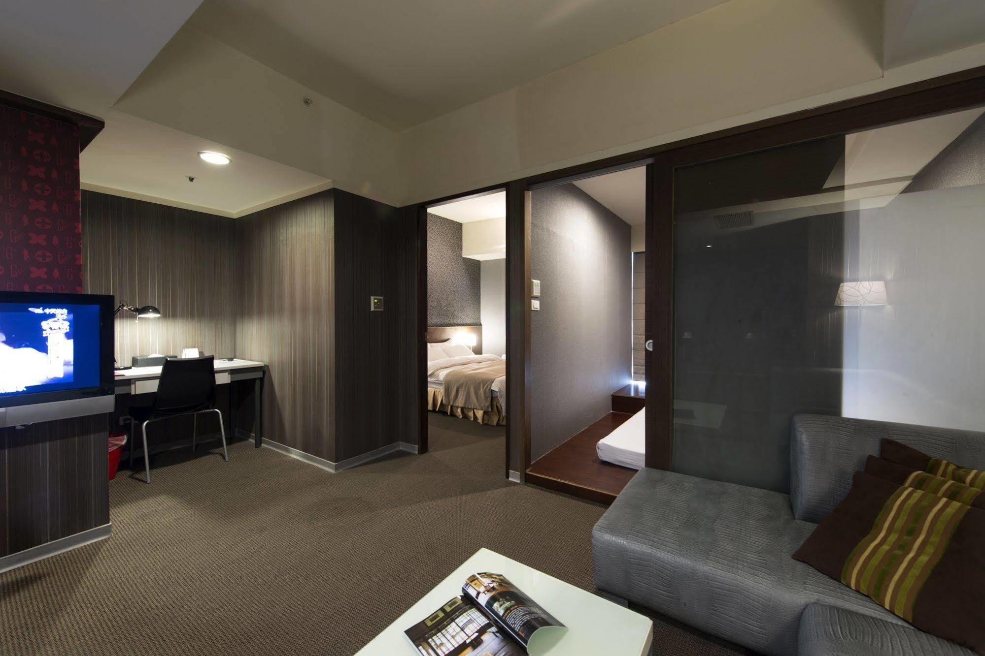 The Galerie Hotel Taichung Esterno foto